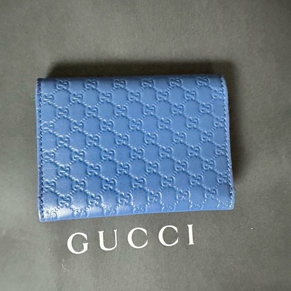 100% Authentic Gucci Card Wallet: Light Blue/Periwinkle - Picture 3 of 6